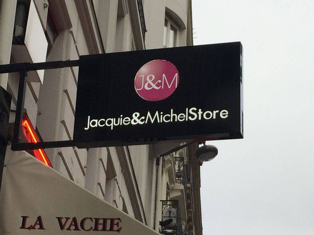 Jackie et Michel Store: Enseigne